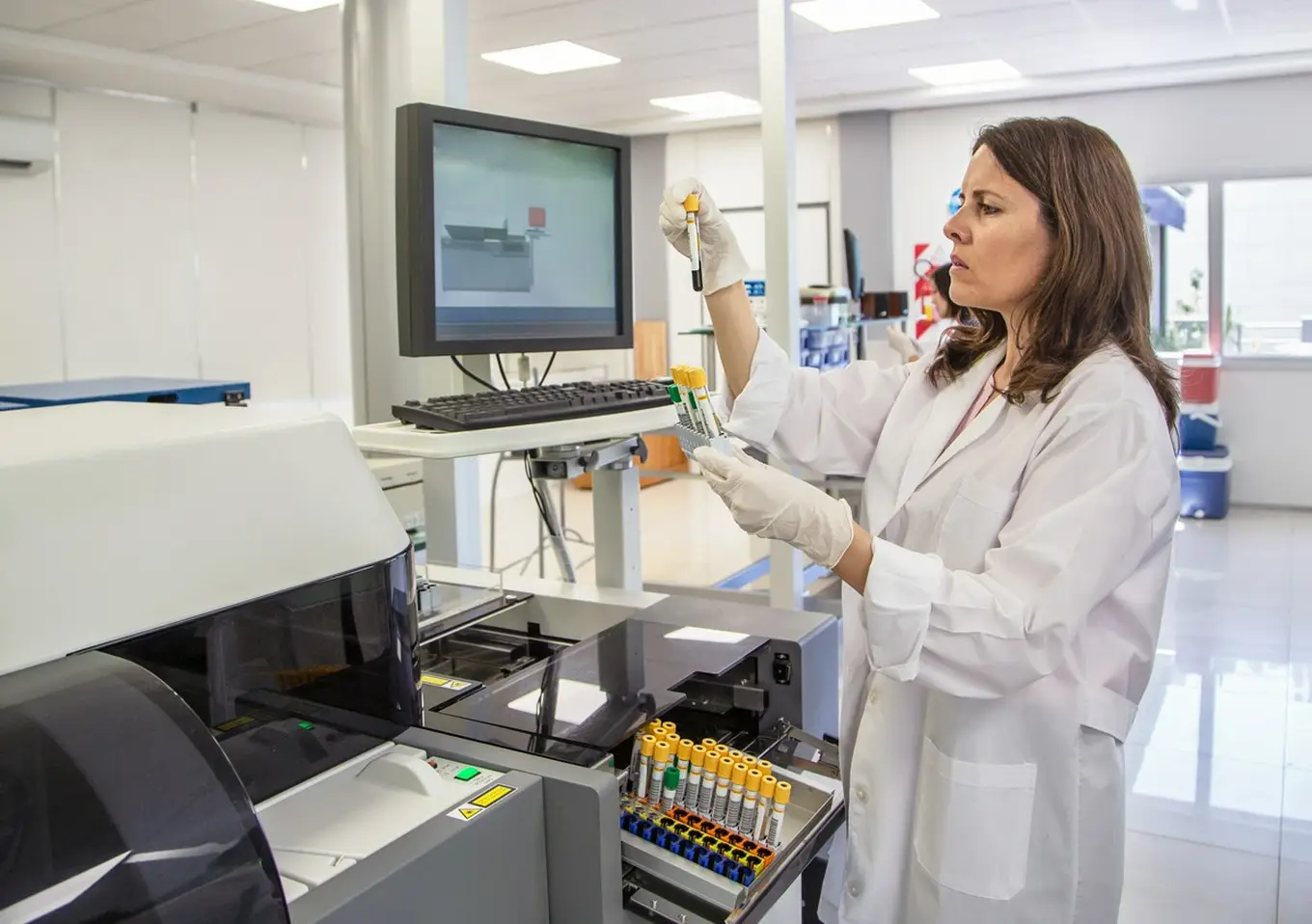 kobieta w laboratorium